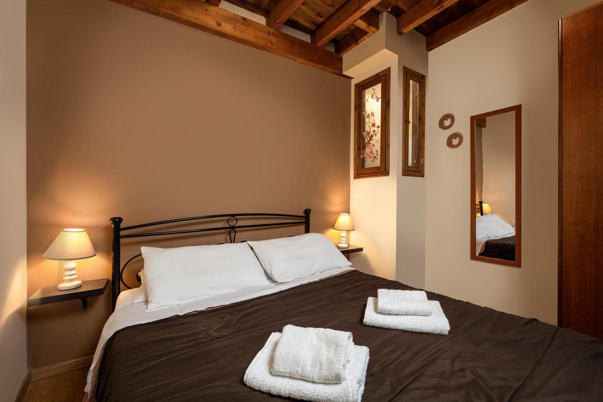 3 Charites Old Town Apartmán *